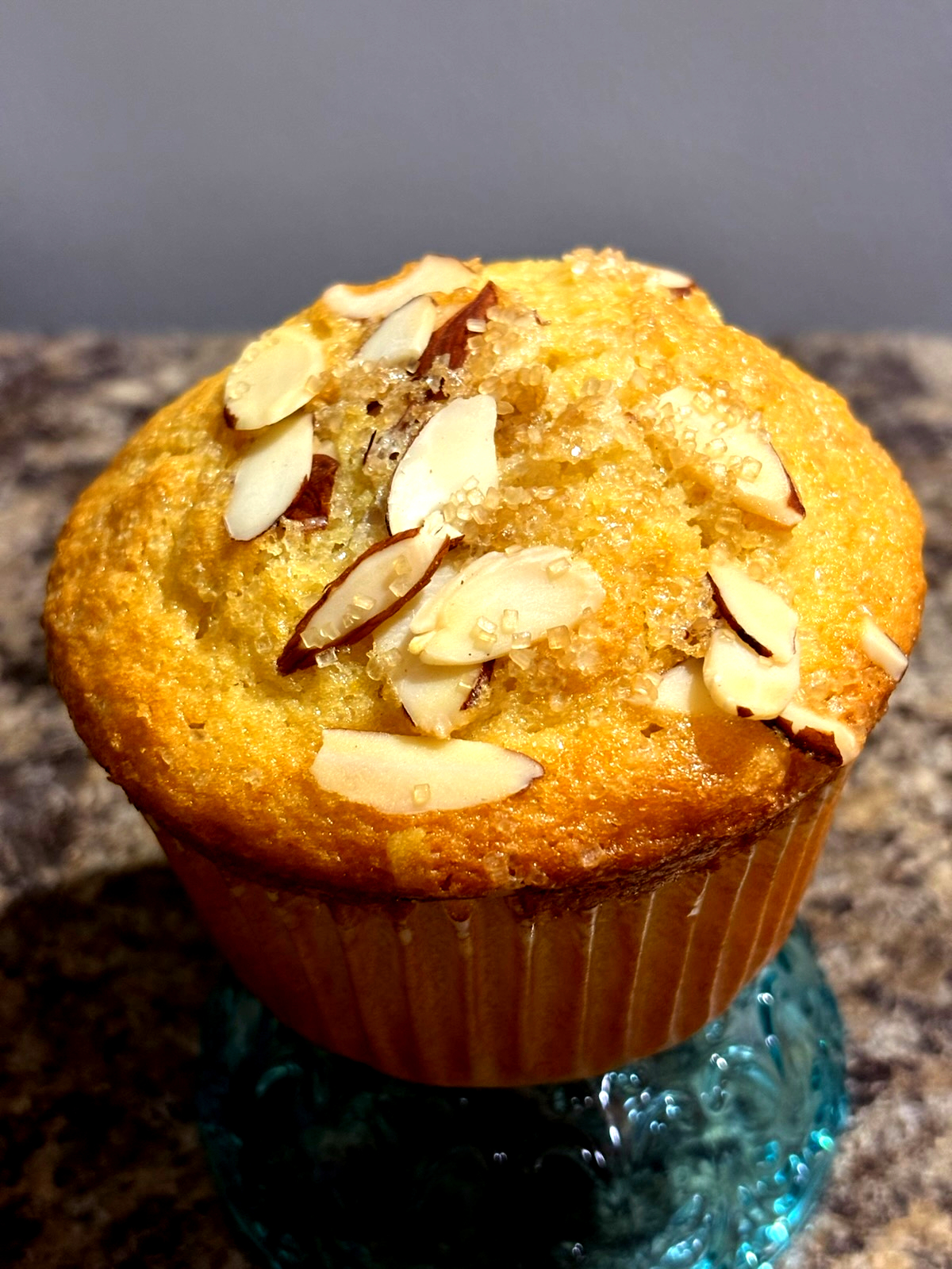 Almond muffin